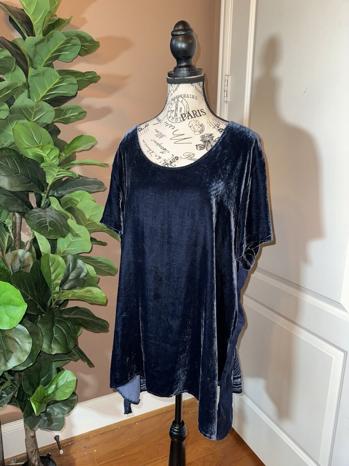 Johnny Was XL 1X Blue Velvet Tunic Top Shirt Mini Dress Embroidered Blouse