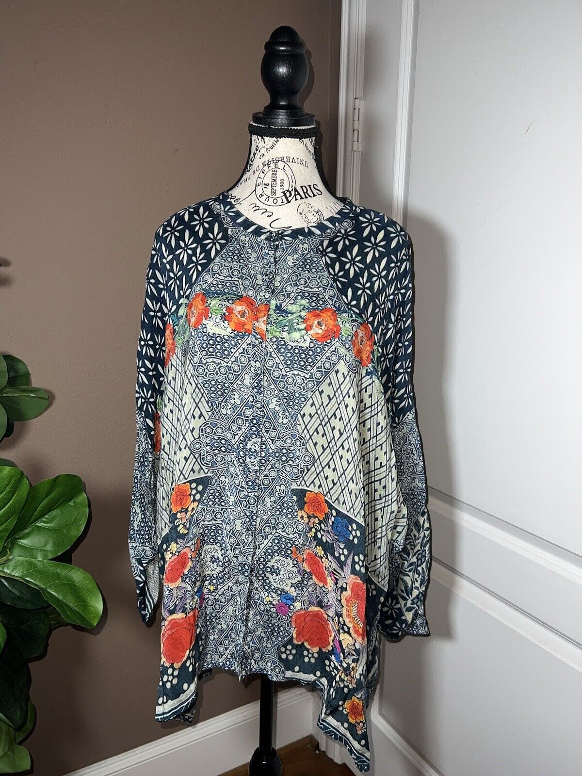 Johnny Was Silky Top Long Sleeve Button Up Sz Xxl 2X 2xl Gorgeous Floral Tunic