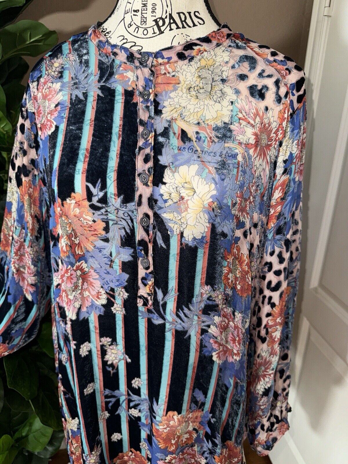 Johnny Was 1X XL Burnout Silk & Blue Velvet Floral Animal Print Tunic Top