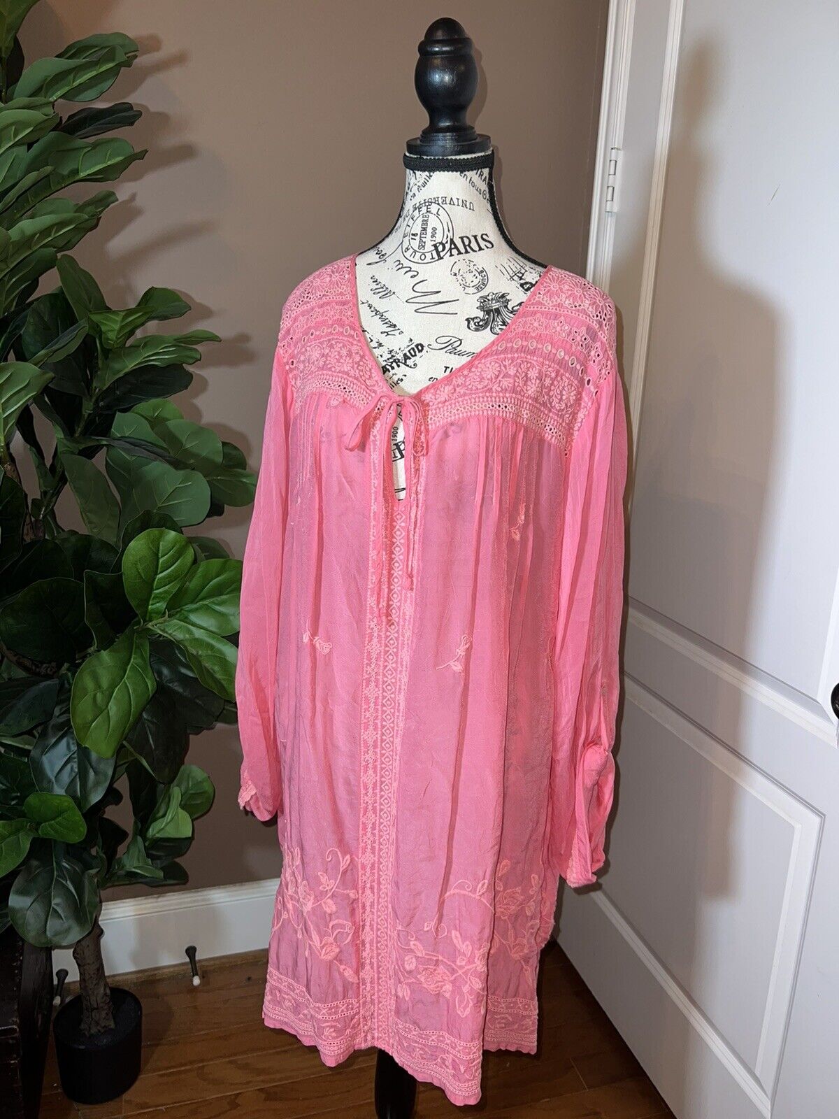 Johnny Was Embroidered Silky Tunic Top Pink Eyelet Lace 2X 2XL XXL Beautiful