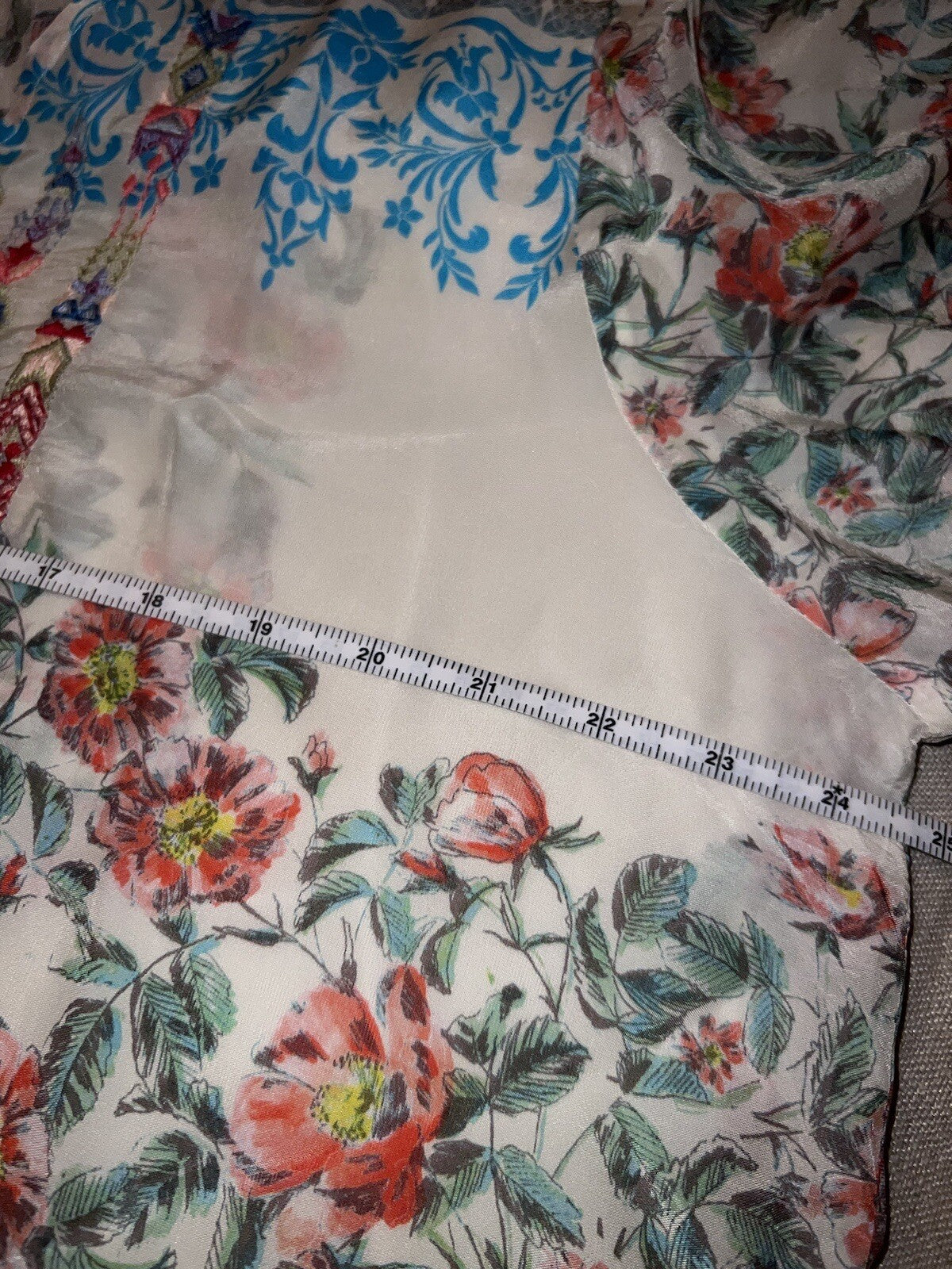 Johnny Was Sz XL Silky Soft White Tunic Top Embroidered Floral Johnny Was