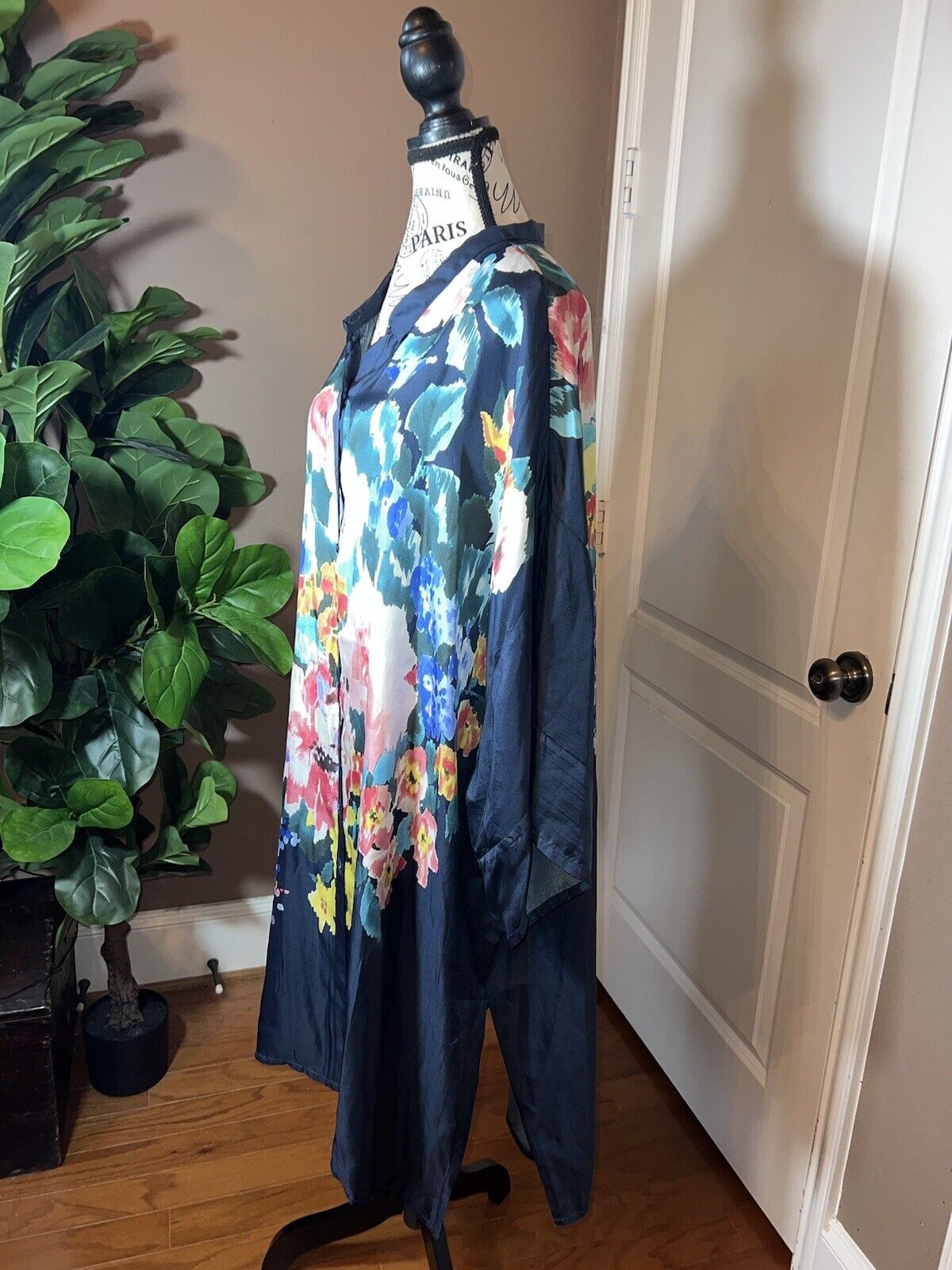 Johnny Was 100% Silk Navy  Floral Tunic Top Kimono 2X 2XL XXL  Watercolor