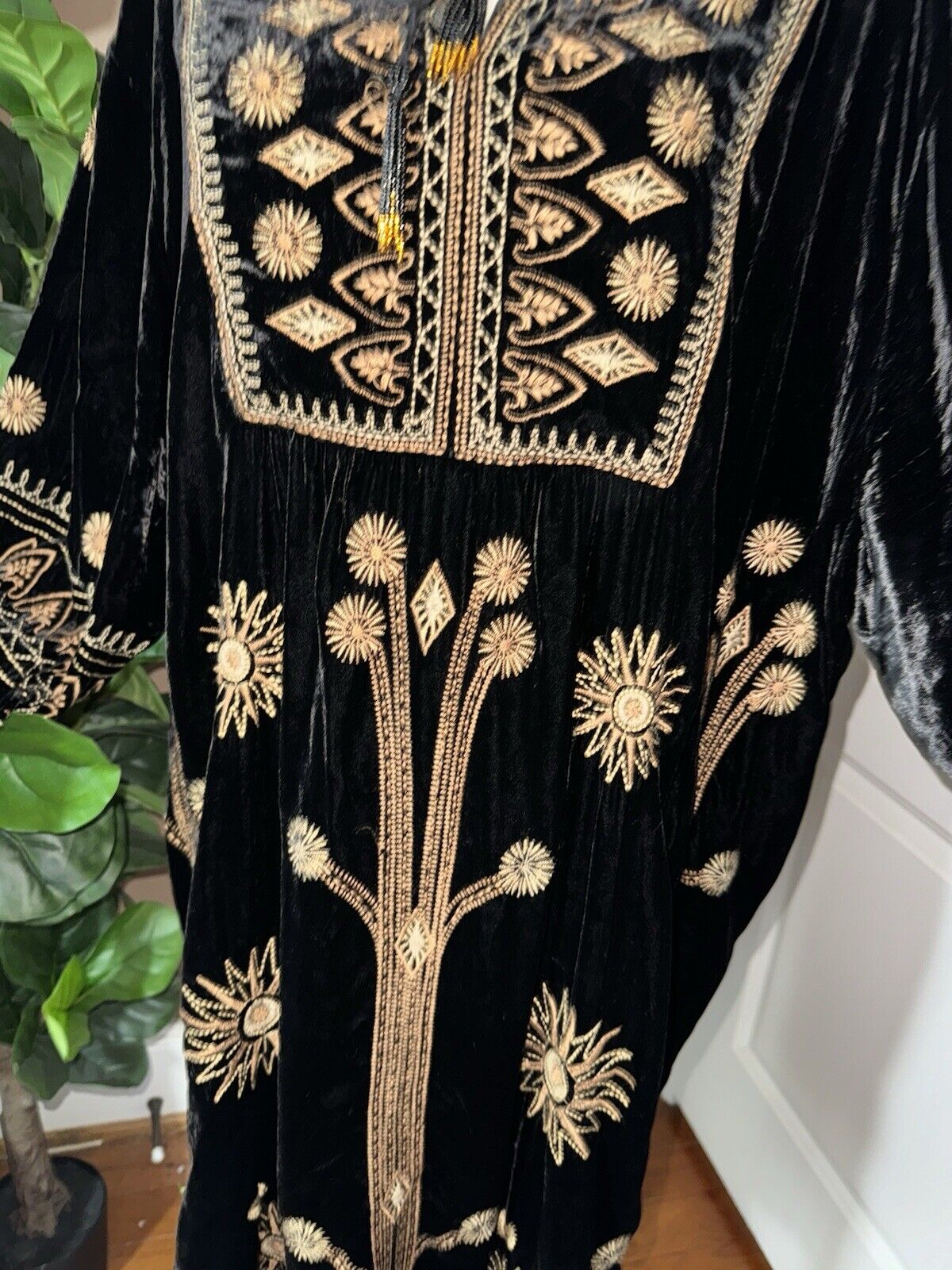 Johnny Was 1X Black & Gold Velvet Shift Mini Dress Or Tunic Top Embroidered