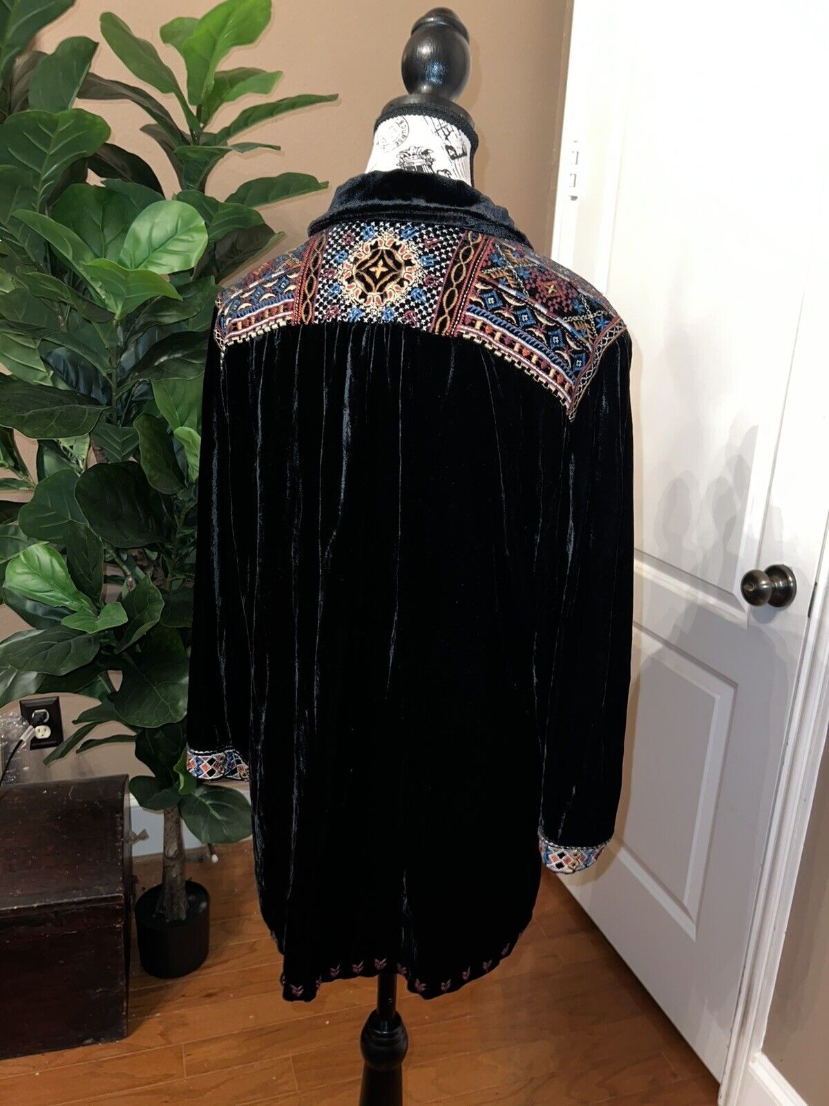 Johnny Was Sz L Black Velvet Peplum Tunic Top Mini Dress Embroidered Kimono