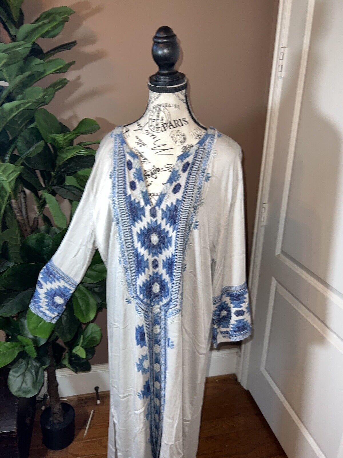 Johnny Was Sz XL Maxi Dress Cover Up Kaftan Silky Soft Light Grey/Blue/White