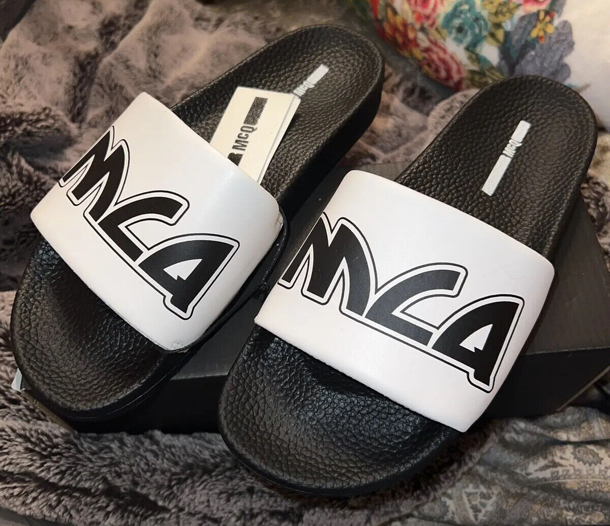 NIB MCQ Alexander McQueen Logo Leather Slide Sandals White EU 42 US 9 AUTHENTIC