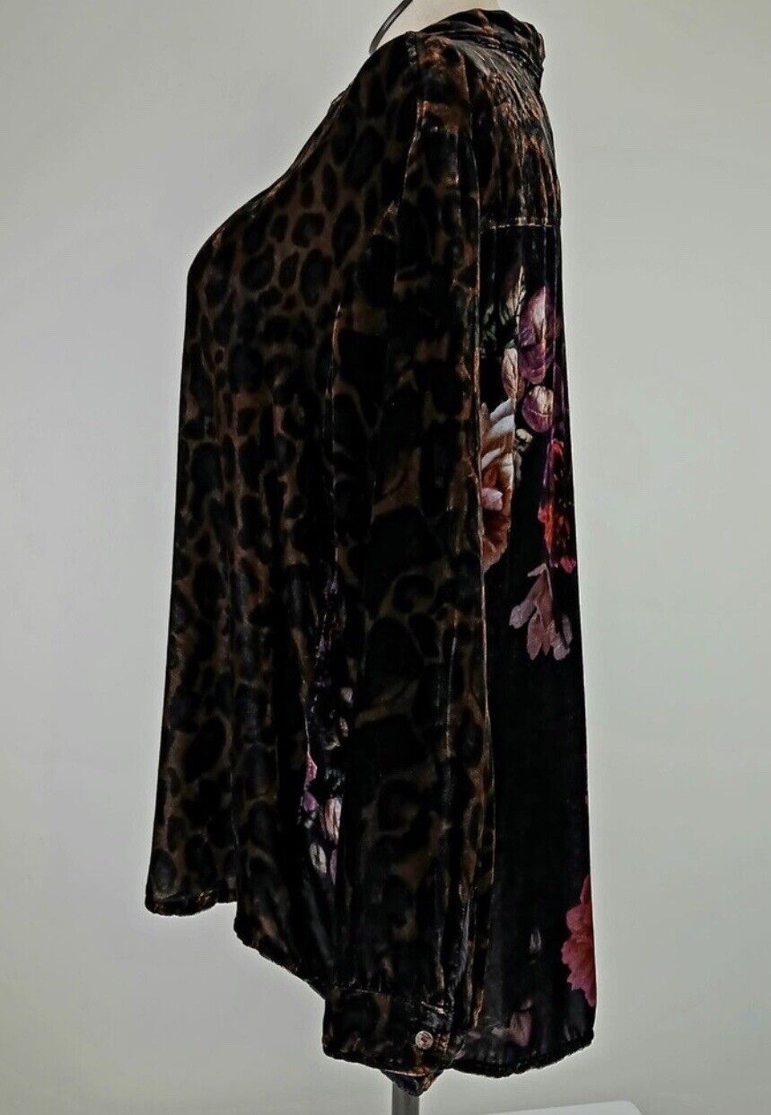 Johnny Was XL Velvet Leopard & Floral Long Sleeve Button Up Shirt Top