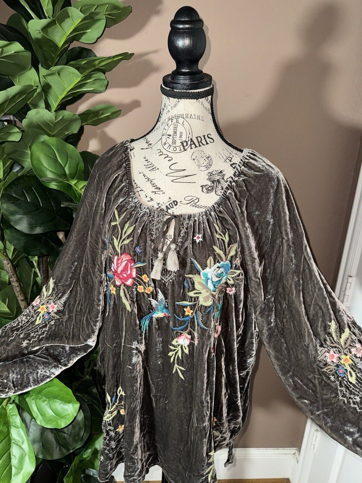 Johnny Was Sz XL Grey Velvet Heavily Embroidered Peasant Top Tunic Blouse