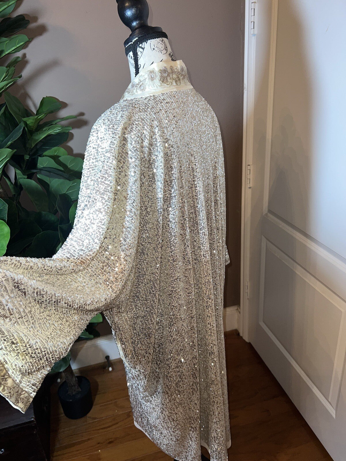 Johnny Was L Silk & Sequins Ivory KIMONO Long Duster Wrap PTP-30” OVERSIZED Johnny Was
