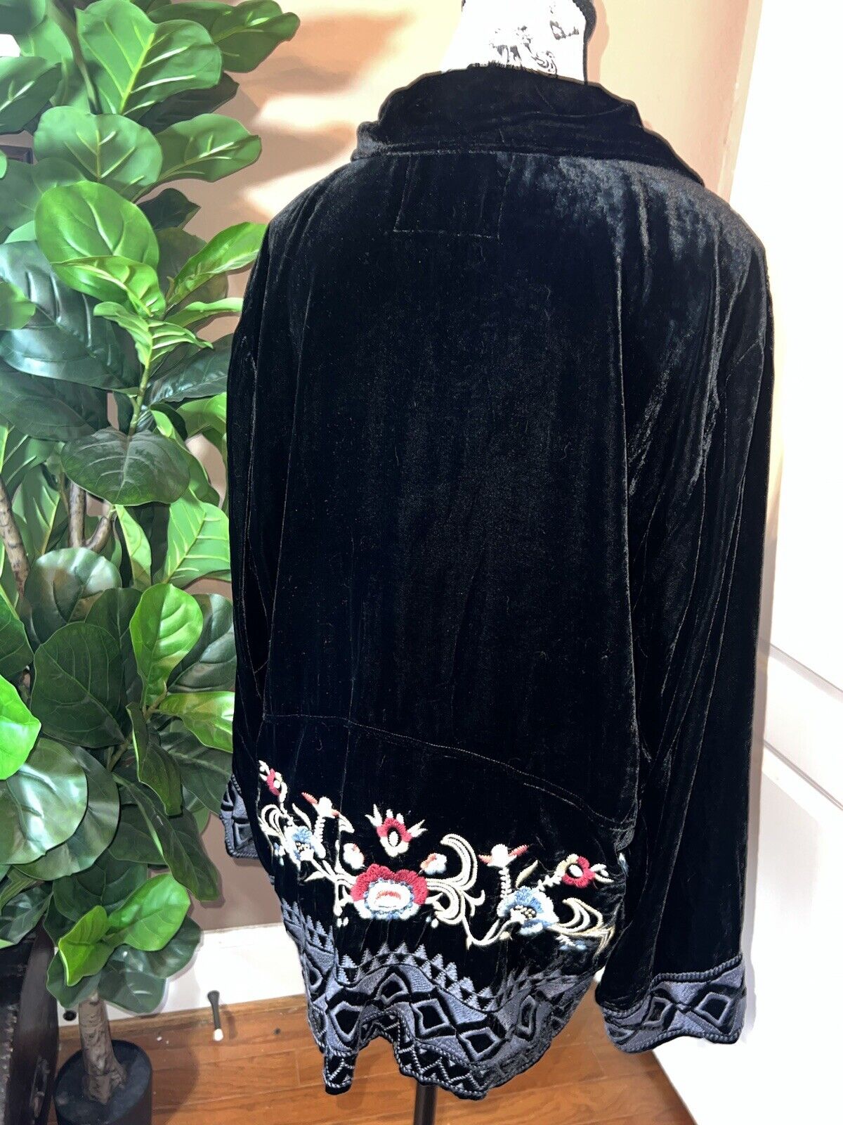 Johnny Was Black Velvet W Embroidery Button Up Kimono Jacket Coat 1X 1XL