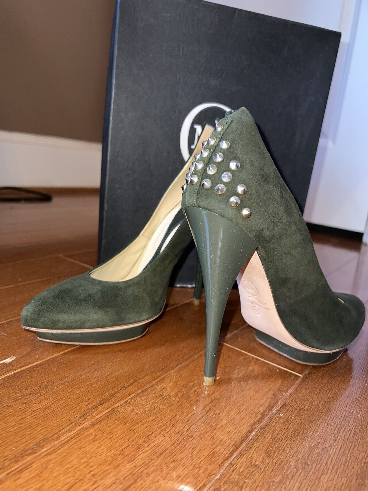 Alexander McQueen Suede Studded Heels In Military Green Sz 38 US 8 AUTHENTIC