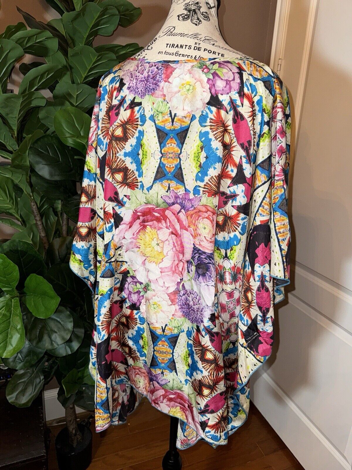 Johnny Was 3X 3XL 100% Silk Poncho Tunic Top Kimono Wrap Pink Floral