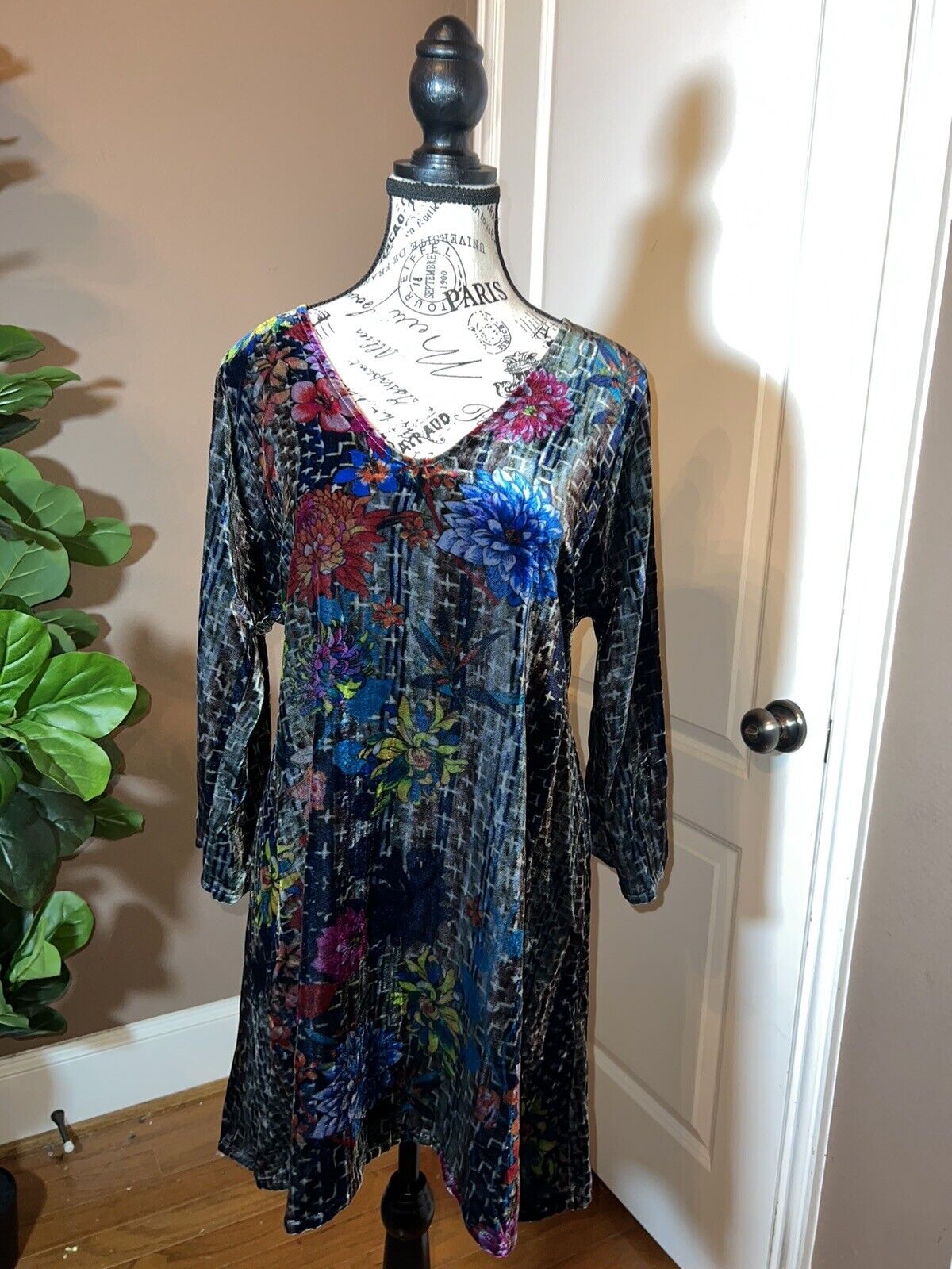 Johnny Was Floral Velvet Jewel Tones Tie Waist Tunic Top Mini Dress M Medium