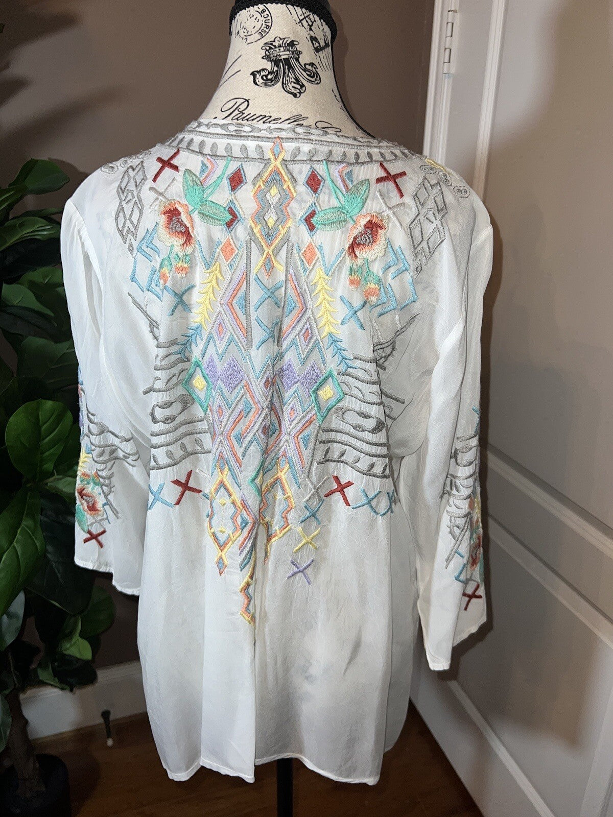 Johnny Was L Silky White Button Up Cool Embroidered Peasant Blouse Top Tunic Johnny Was