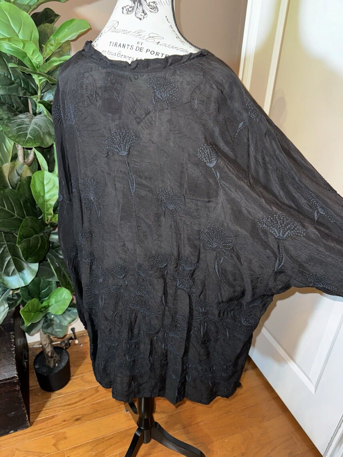 Johnny Was 3x 3XL Tunic Top Black Silky Tunic Top Embroidered Peasant Blouse