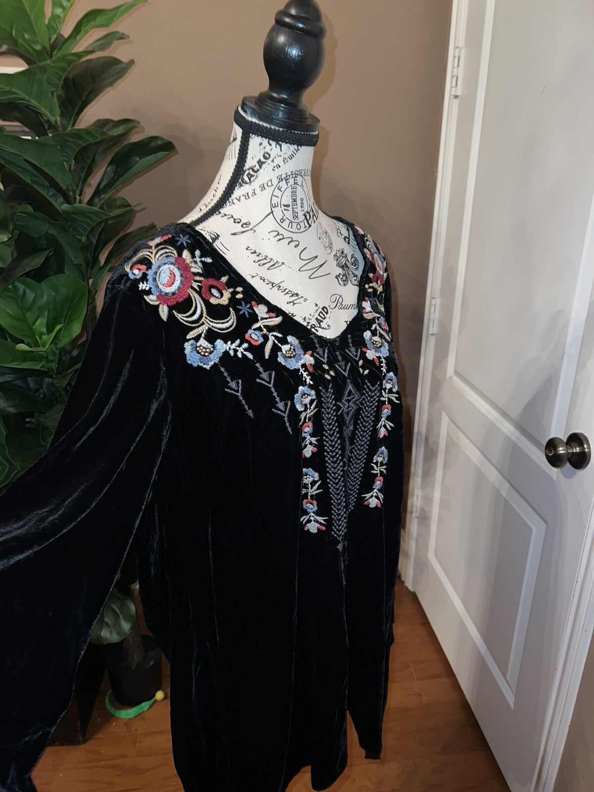 Johnny Was XXL Black Velvet Tunic Top Mini Dress Embroidered Blouse Shirt BOHO Johnny Was