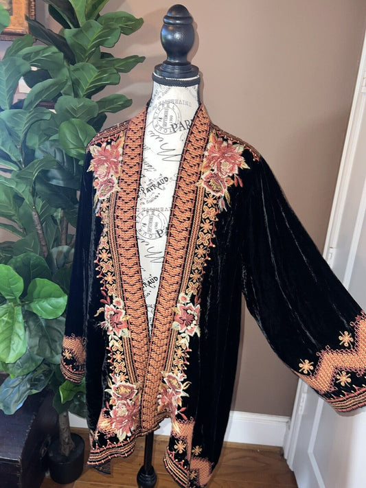 Johnny Was Black Velvet Embroidered Kimono Wrap Sz 1XL 1X XL Floral STUNNING