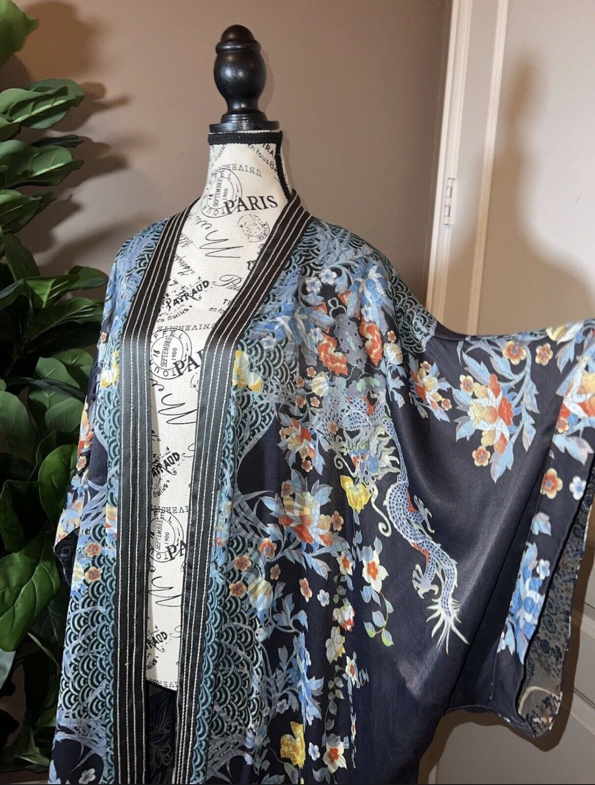 Johnny Was Sz L Silky Kimono Duster REVERSIBLE Embroidered Wrap  Dragon