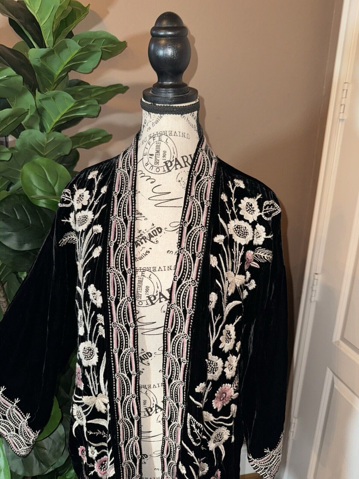 Johnny Was Black Velvet Long Kimono Duster Wrap M Medium Embroidered