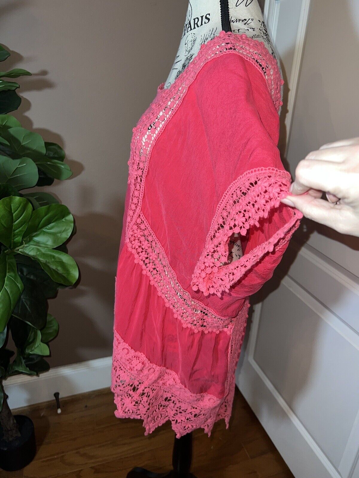 Johnny Was Barbie Pink Silky Embroidery & Eyelet Tonal Tunic Kimono Sz 1X 1XL XL