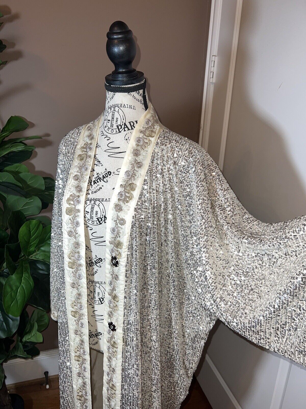 Johnny Was Long Silk & Sequin Ivory KIMONO Duster Wrap PTP-28” OVERSIZED S