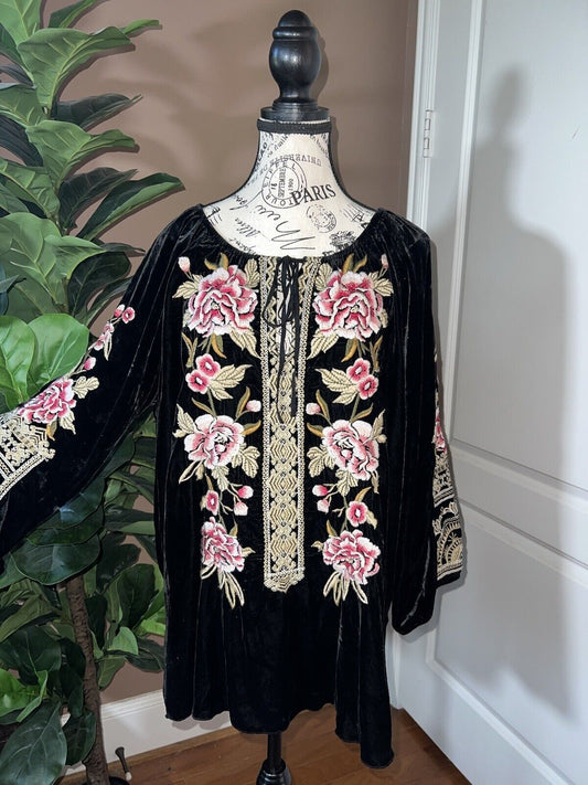 Johnny Was Black Velvet Heavily Embroidered Tunic Top L Large Peasant