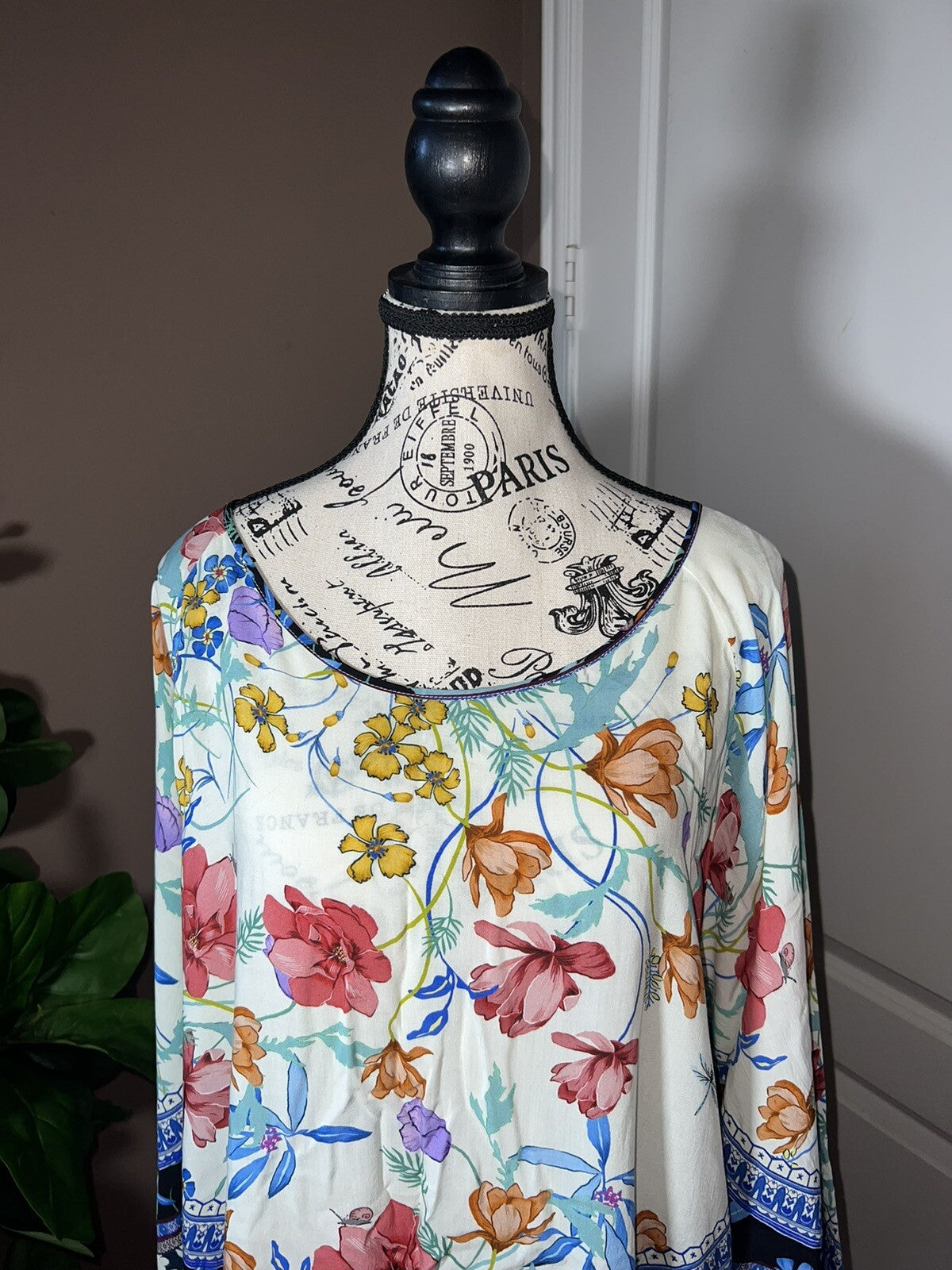 Johnny Was 1X Peasant Blouse Silky Floral Tunic Top Lightweight Cool White BOHO Johnny Was