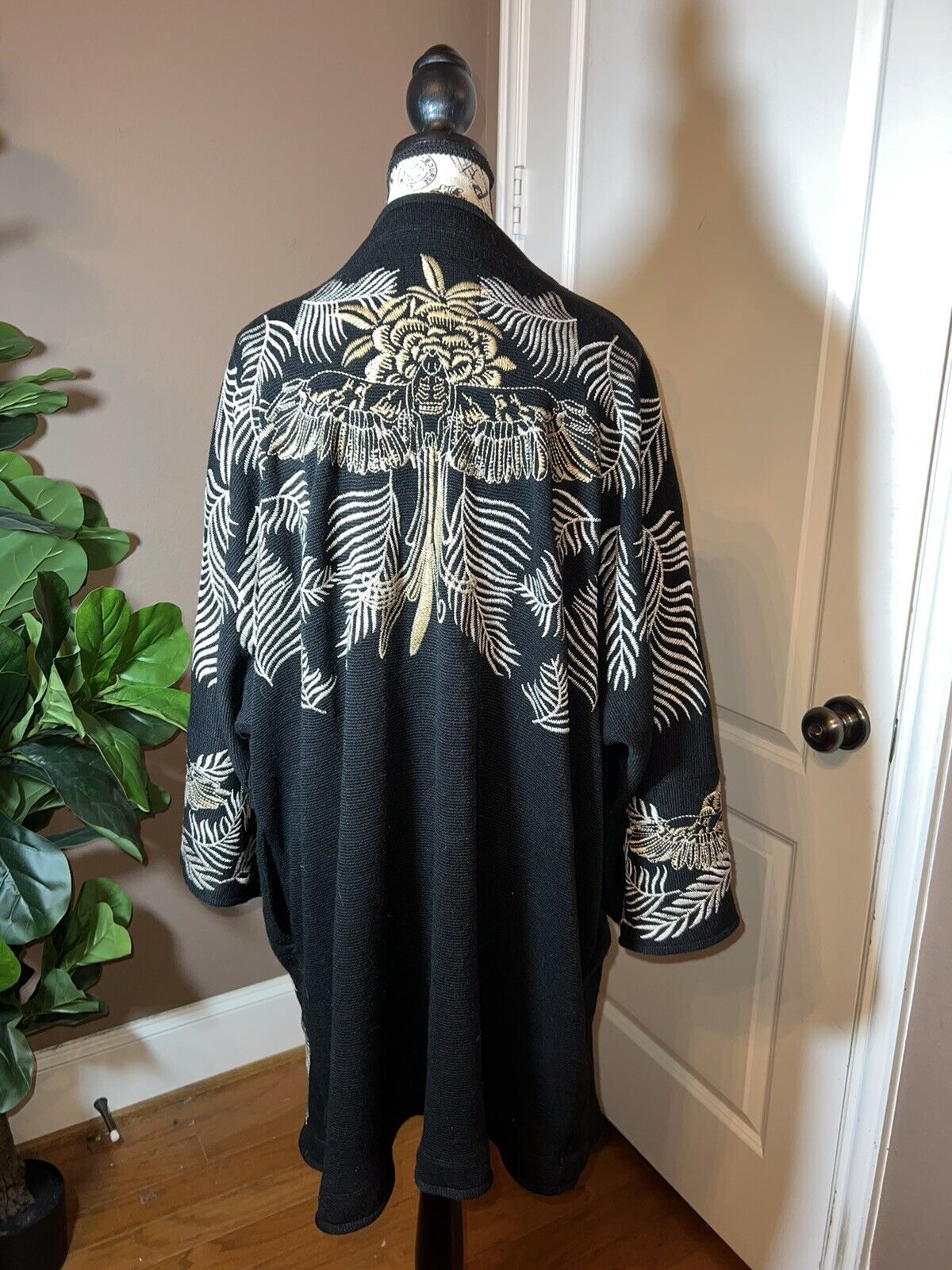 Johnny Was Black Embroidered Sweater Kimono WRAP Sz XL 1X 1XL Phoenix & Fern