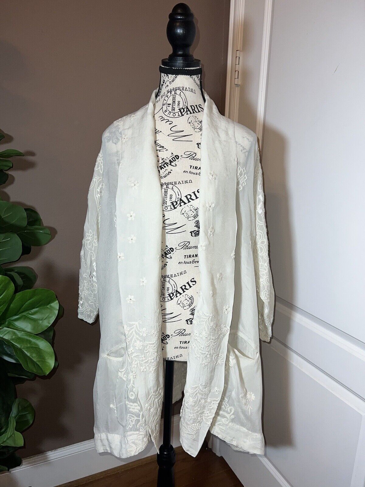 Johnny Was Ivory Ecru Silky Embroidery & Lace Kimono Beach Wedding L Large Wrap