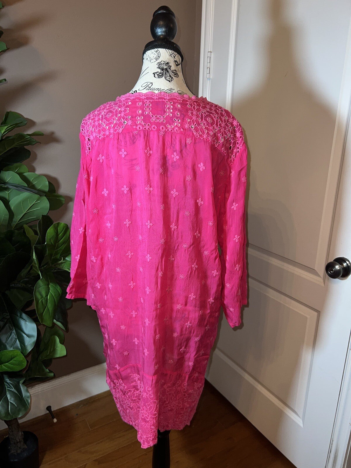 JOHNNY WAS XXL Hot Pink Tunic Top Eyelet Lace Blouse BOHO Shirt Lightweight Cool Johnny Was
