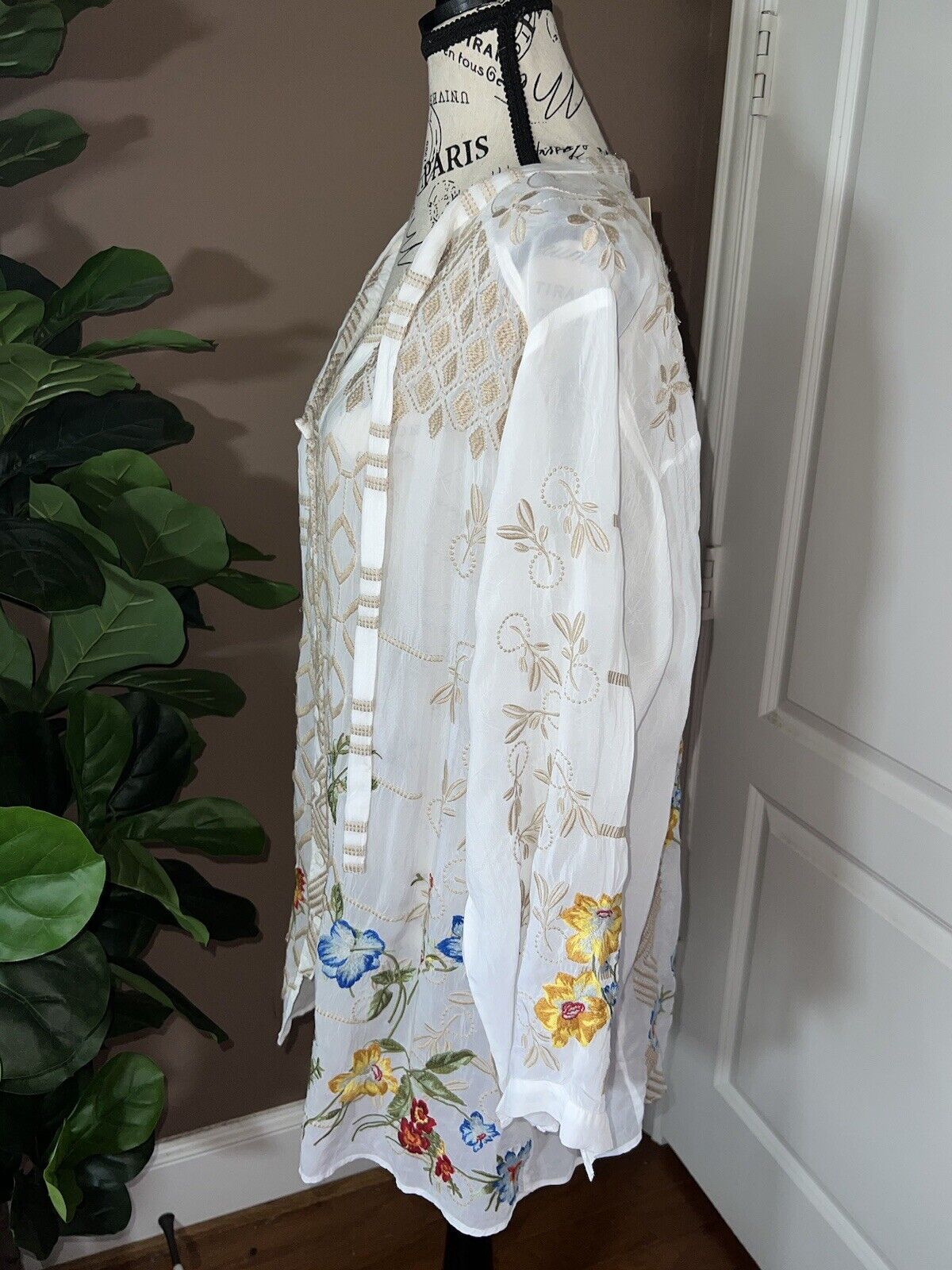 Johnny Was Beautiful Floral Embroidered White Button Up Tunic Top XL 1X