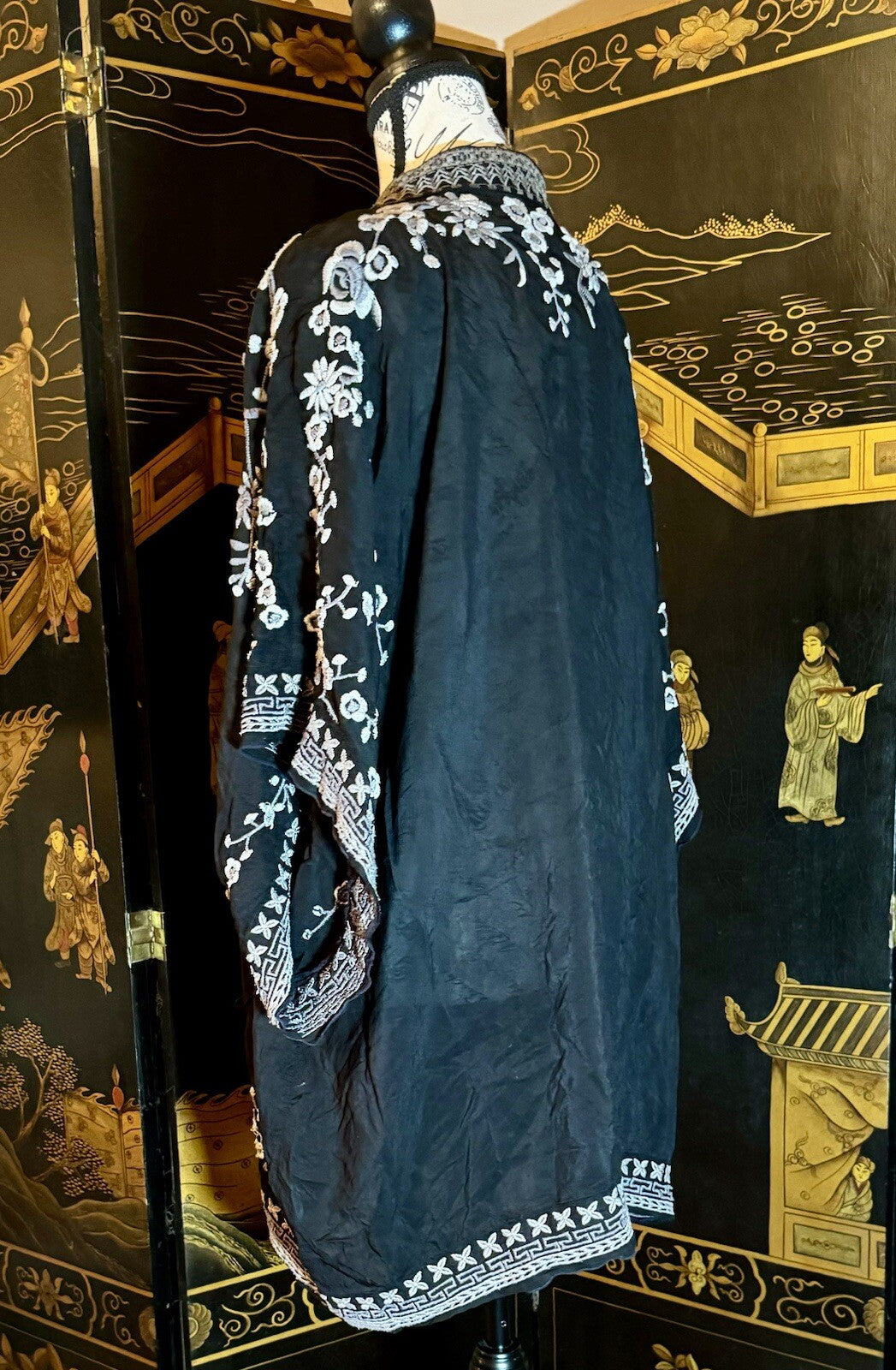 Johnny Was XL Silky Black Kimono Wrap Top Embroidered Black Duster Jacket Floral Johnny Was