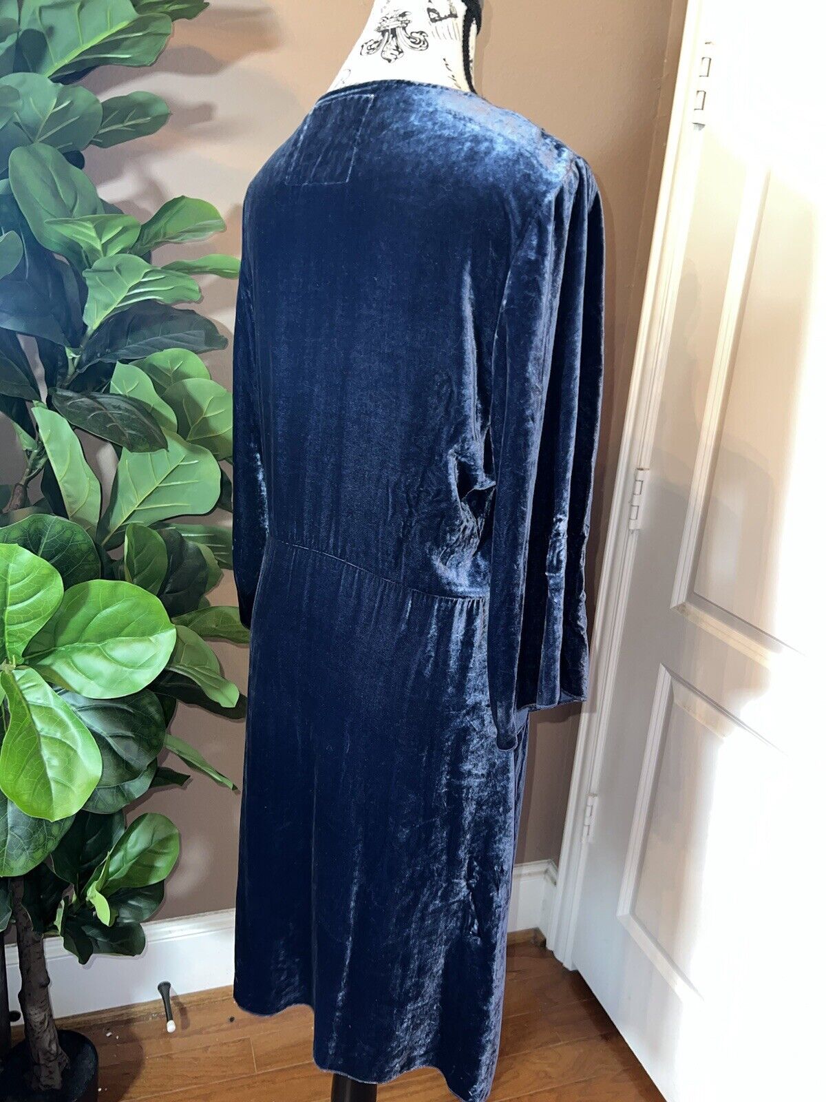 Johnny Was Blue Velvet Heavily Embroidered Mini Dress Long Sleeve Sz L Large