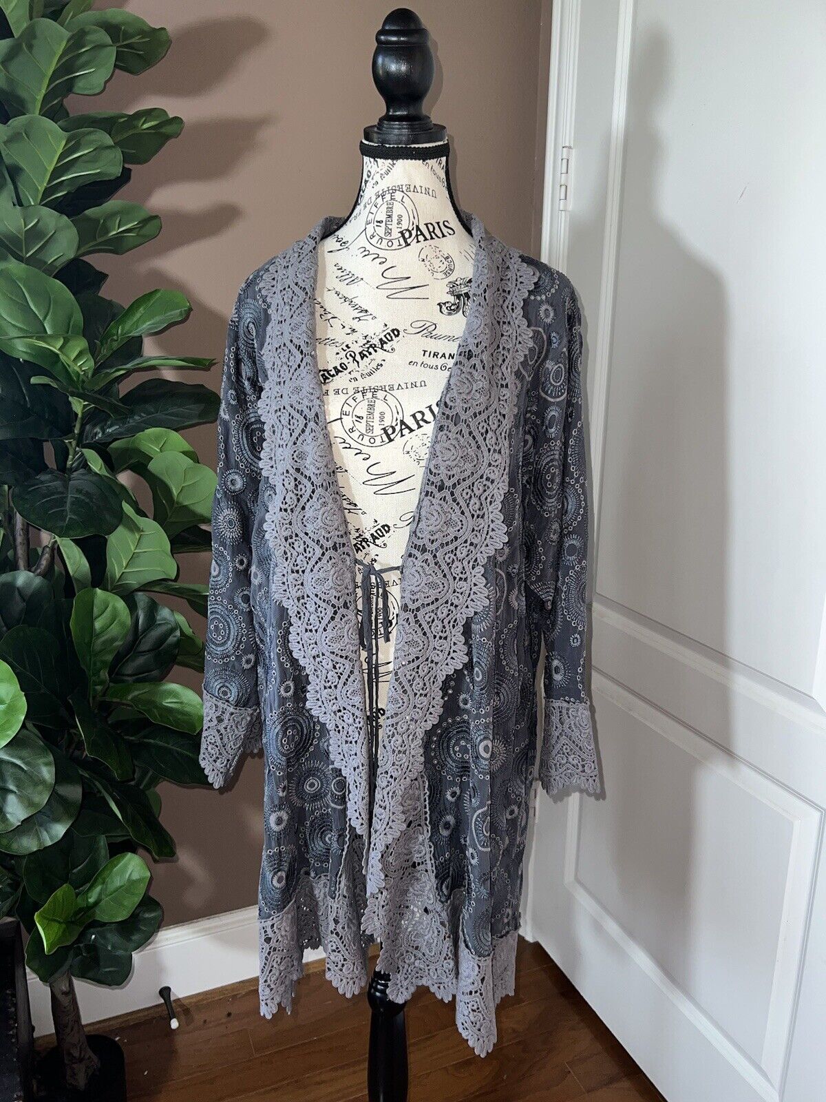 Johnny Was Sz XXL 2X Grey Kimono Duster Embroidered Wrap Eyelet Lace