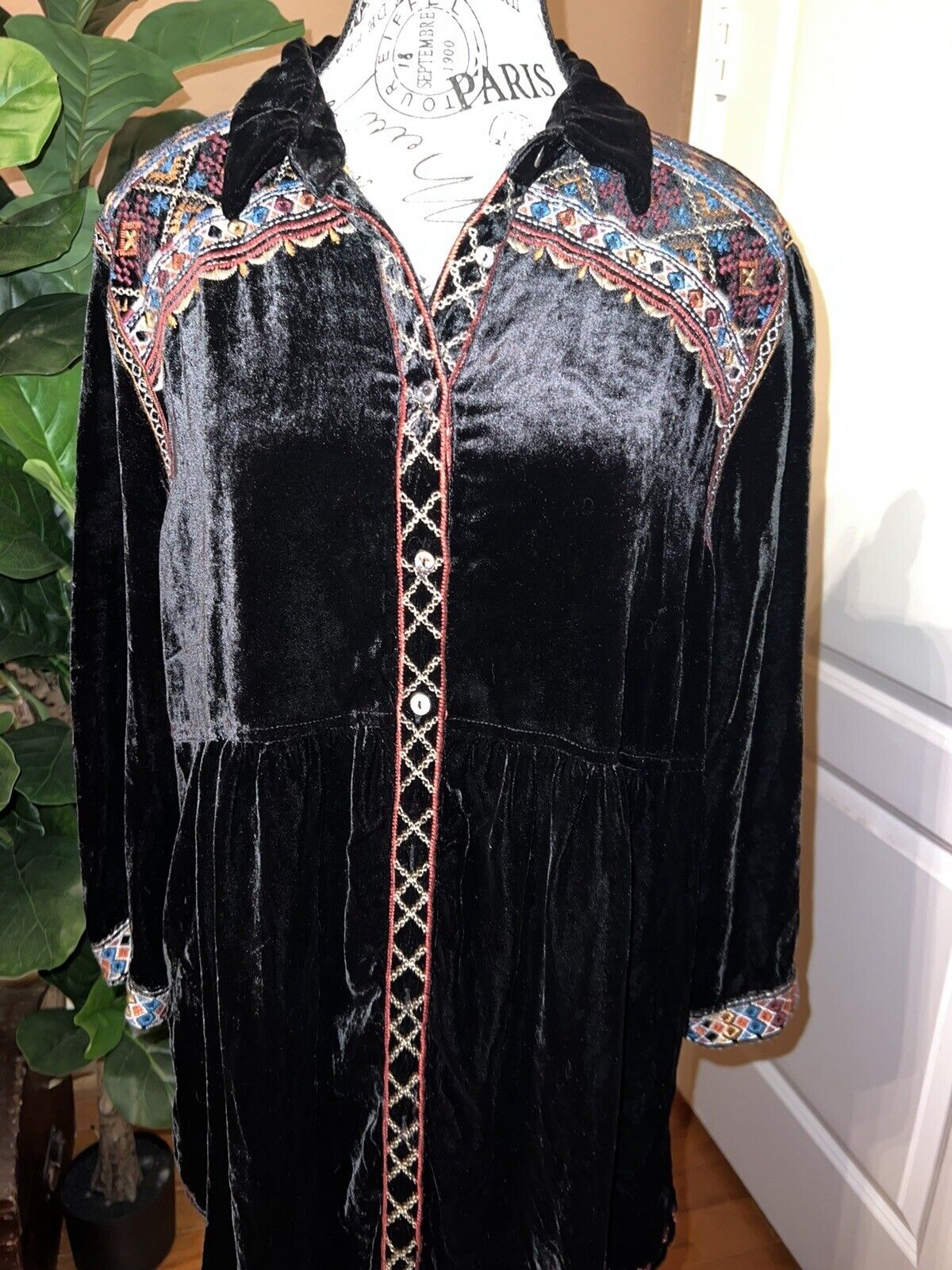 Johnny Was Sz L Black Velvet Peplum Tunic Top Mini Dress Embroidered Kimono