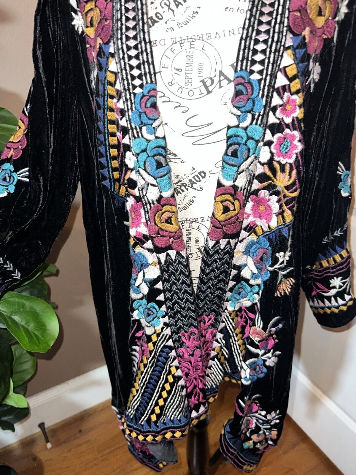 Johnny Was Black Velvet L Large Oversized Embroidered Wrap Duster Kimono