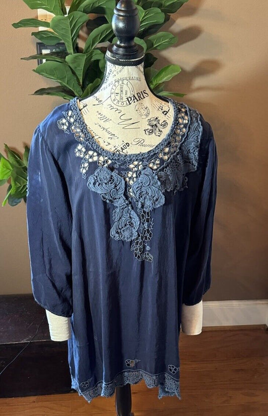 Johnny Was XL 1X Tunic Top Navy Blue Shirt Peasant Blouse Tonal Embroidery Lace