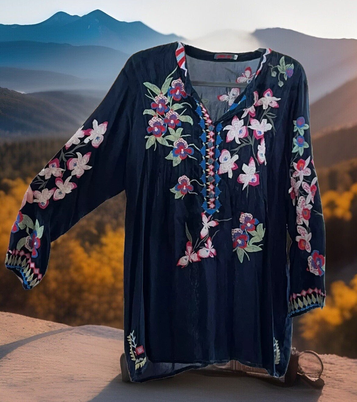 Johnny Was 1X Navy Blue Embroidered Tunic Top Blouse Silky Shirt Lightweight Johnny Was