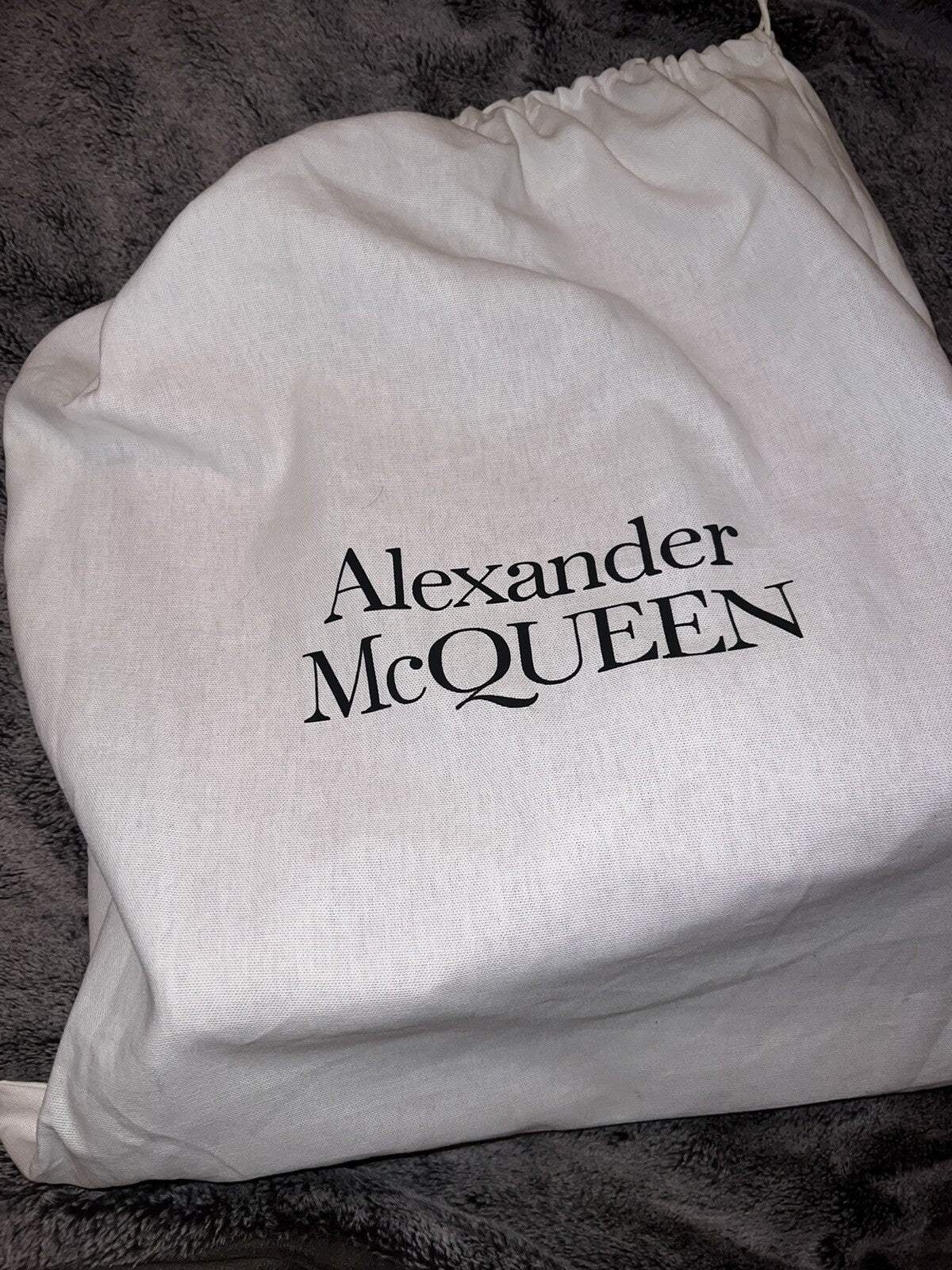 Alexander McQueen Red Leather Tall Story Bag/Tote Authenticated Retail $2590 WOW Alexander McQueen