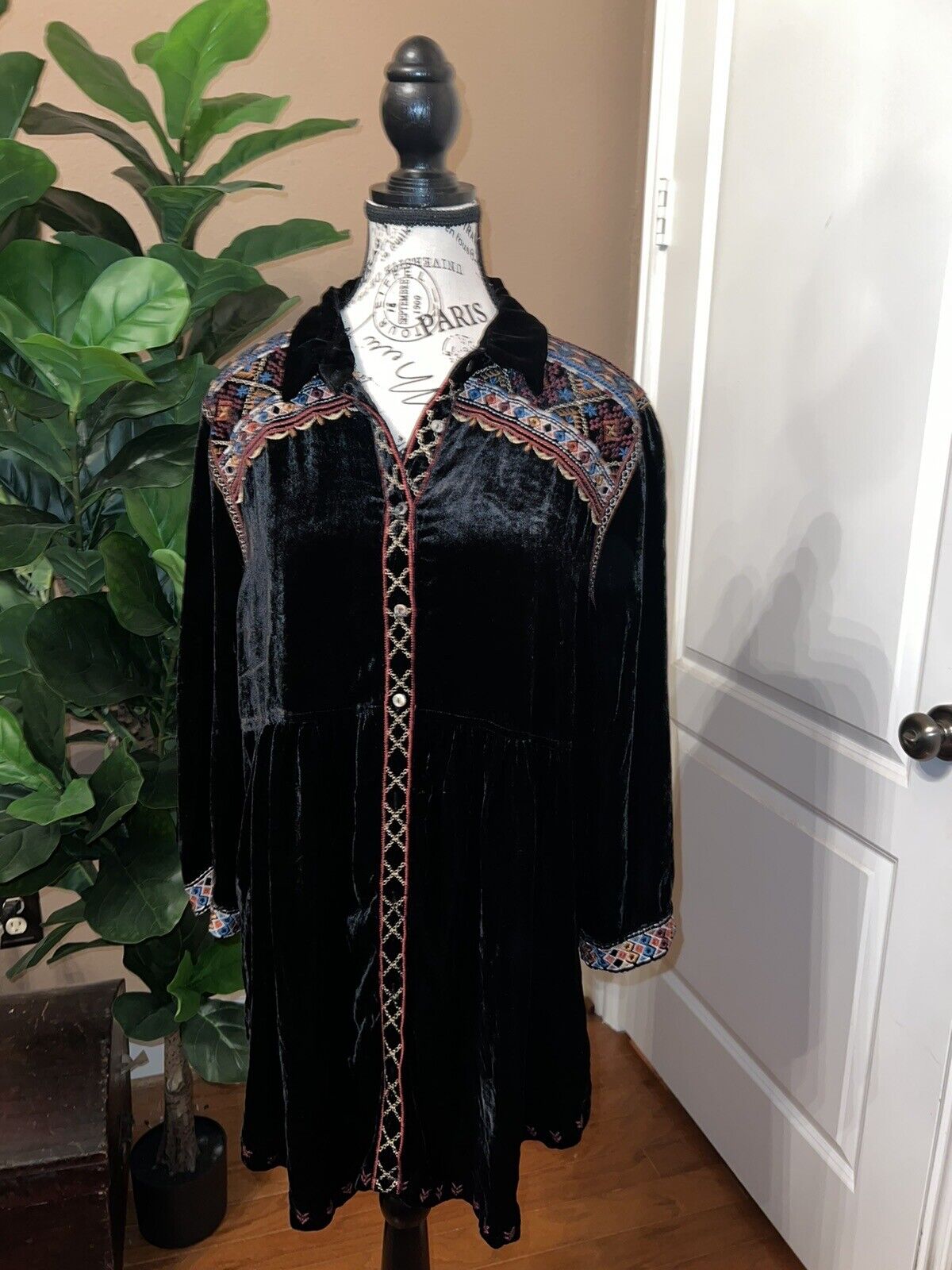 Johnny Was Sz L Black Velvet Peplum Tunic Top Mini Dress Embroidered Kimono