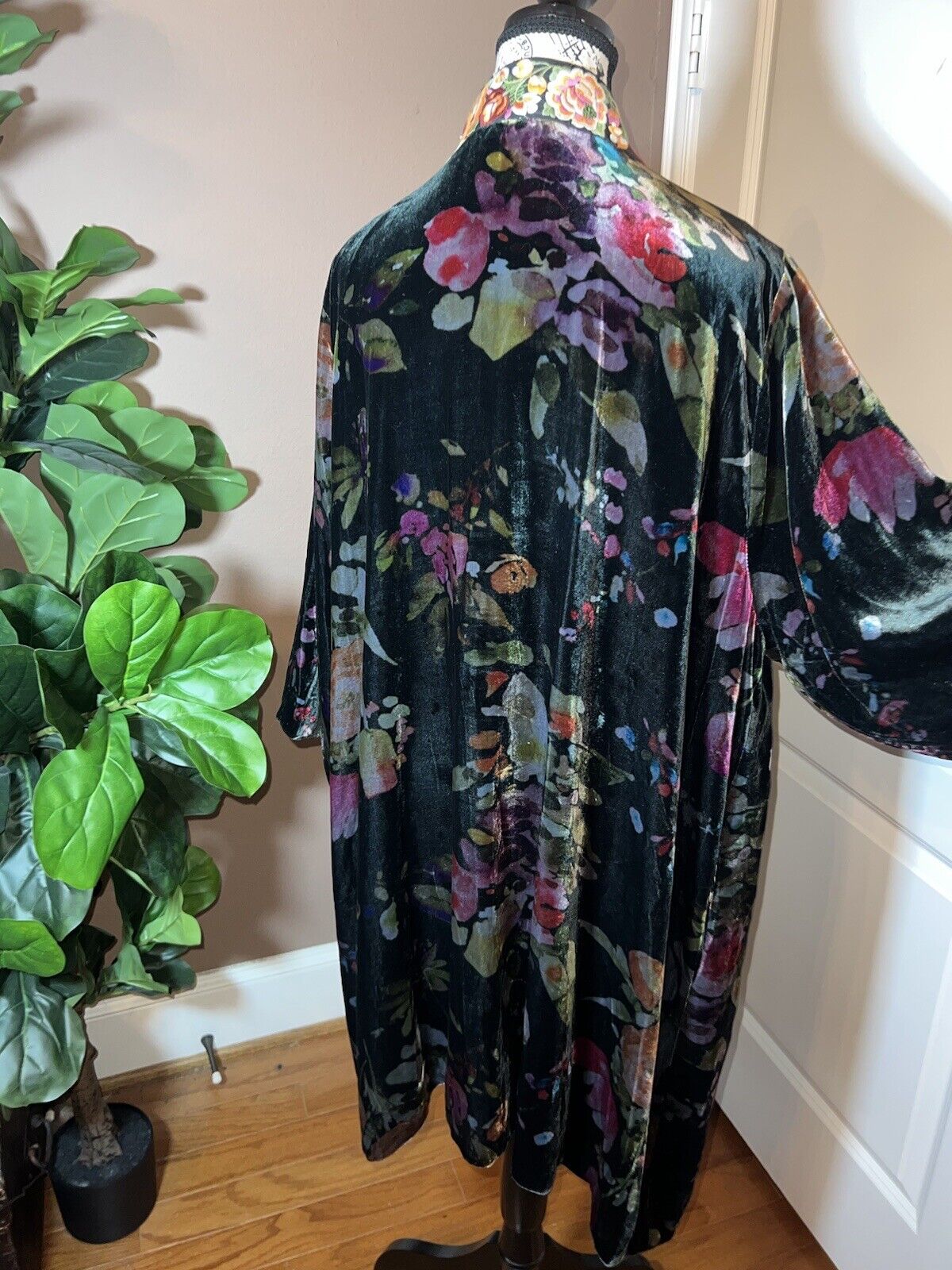 Johnny Was Velvet & Silk Kimono Wrap Sz 1XL 1X XL REVERSIBLE Jewel Tones Floral