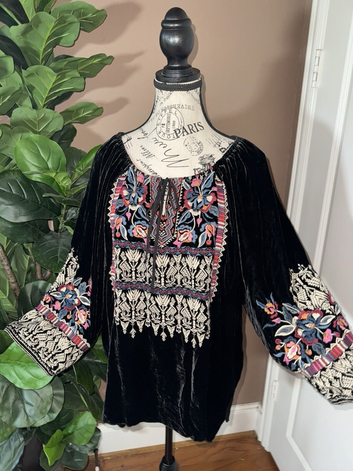 Johnny Was Black Velvet Heavily Embroidered Tunic Top XL 1X Peasant Blouse