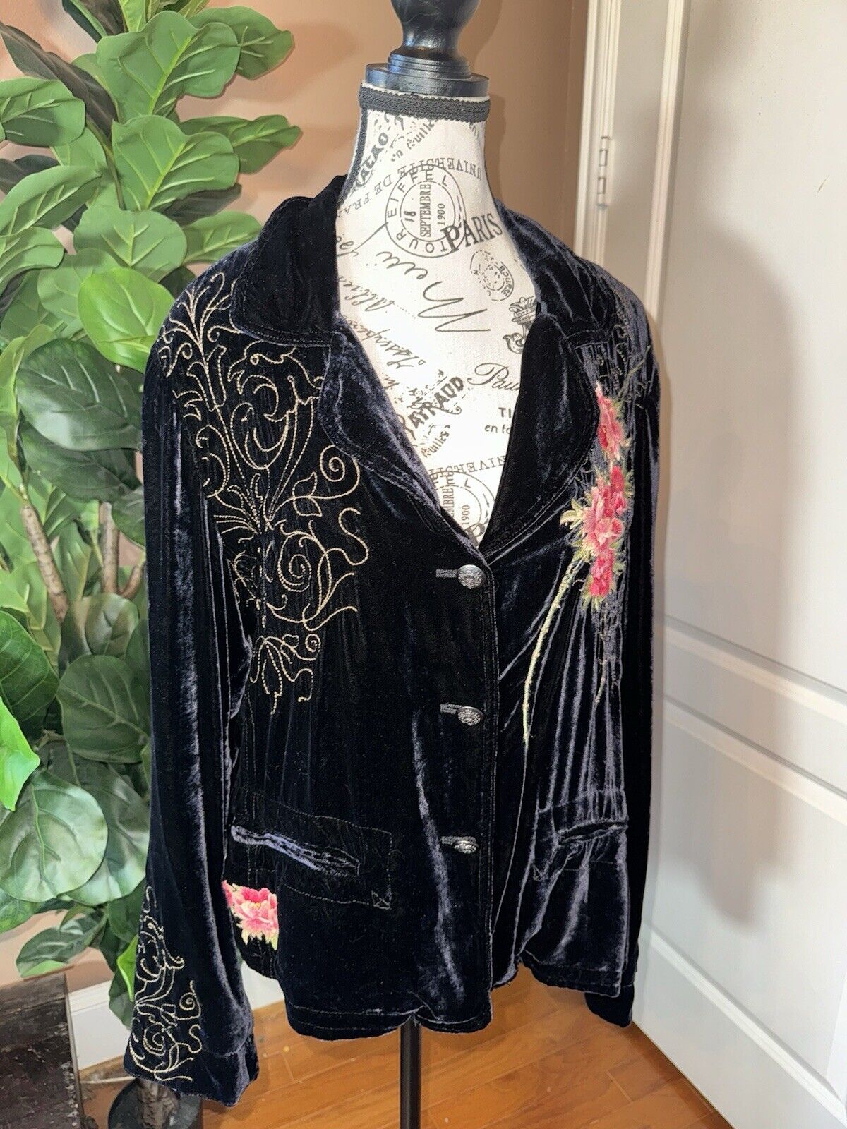 Johnny Was XL Black Velvet Jacket Coat Blazer Silk Lined Embroidered Kimono