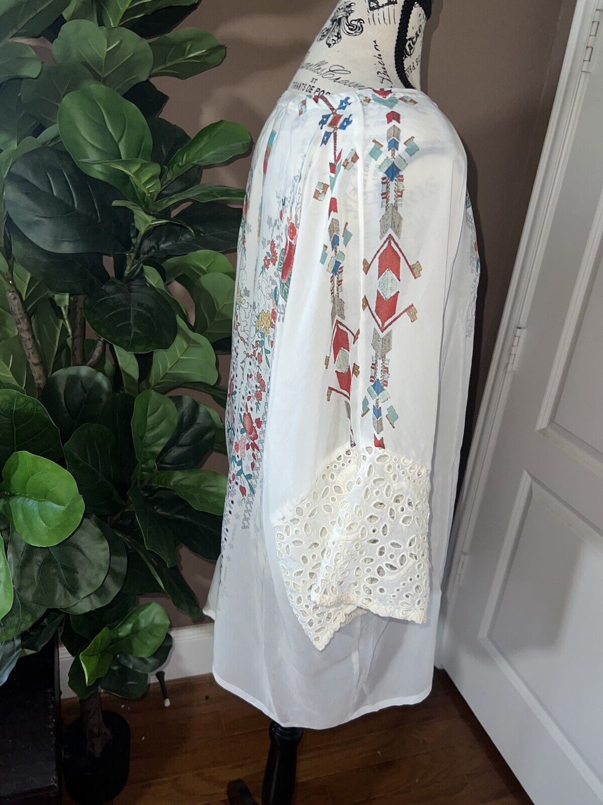 Johnny Was Silky Kimono Floral White Eyelet Lace OVERSIZED Sz M Medium