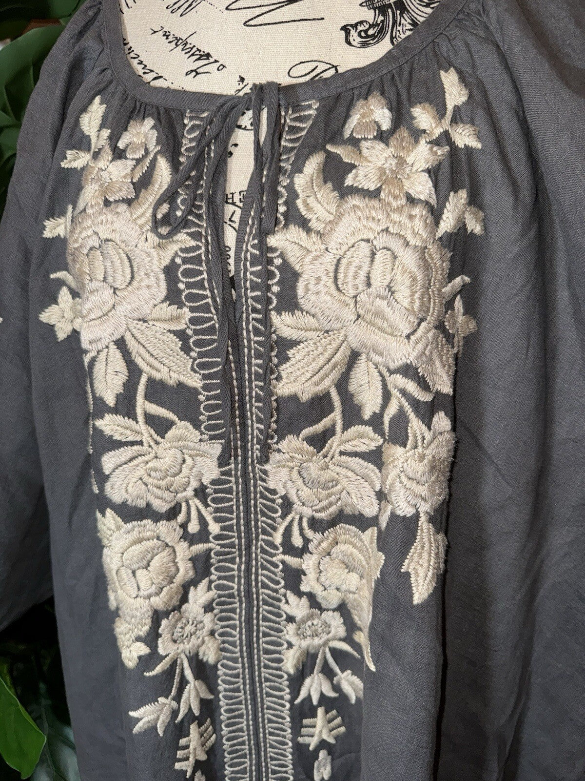 Johnny Was XL Grey Linen Shift Mini Dress Tunic Top Embroidered Cream Flower Johnny Was