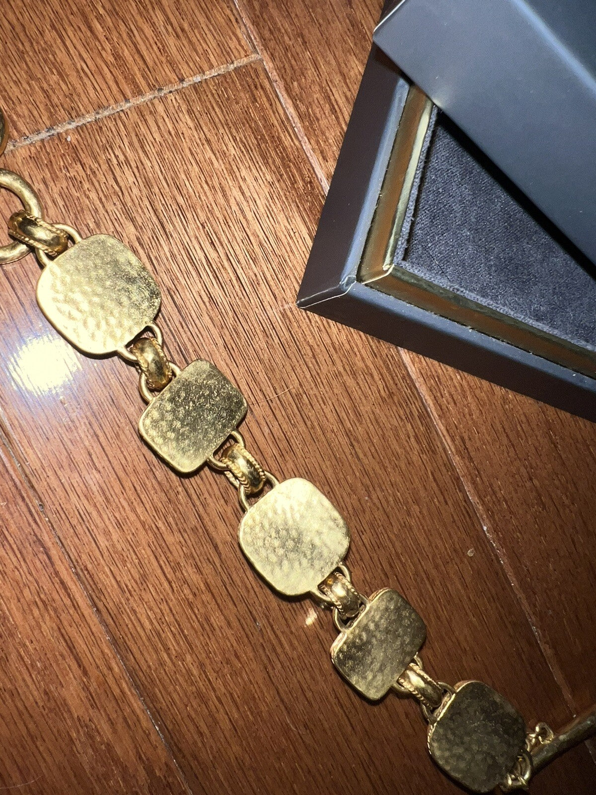7977229