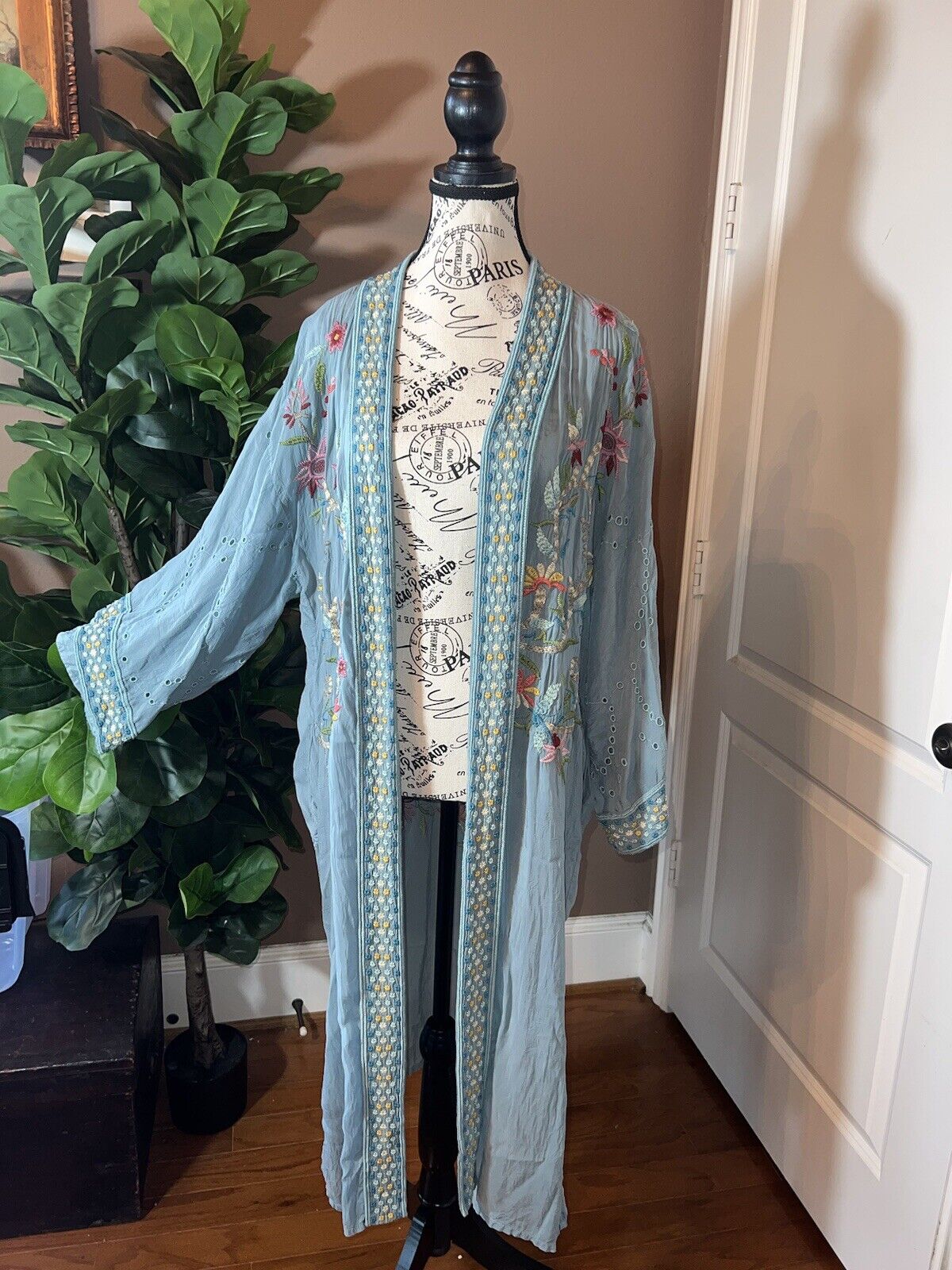 Johnny Was Silky Blue Long Kimono Duster Wrap OVERSIZED M Medium Embroidery