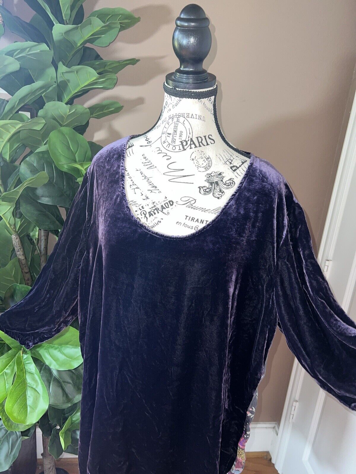 Johnny Was Sz XL Purple Velvet & 100% Silk Back Panel Tunic Top Floral