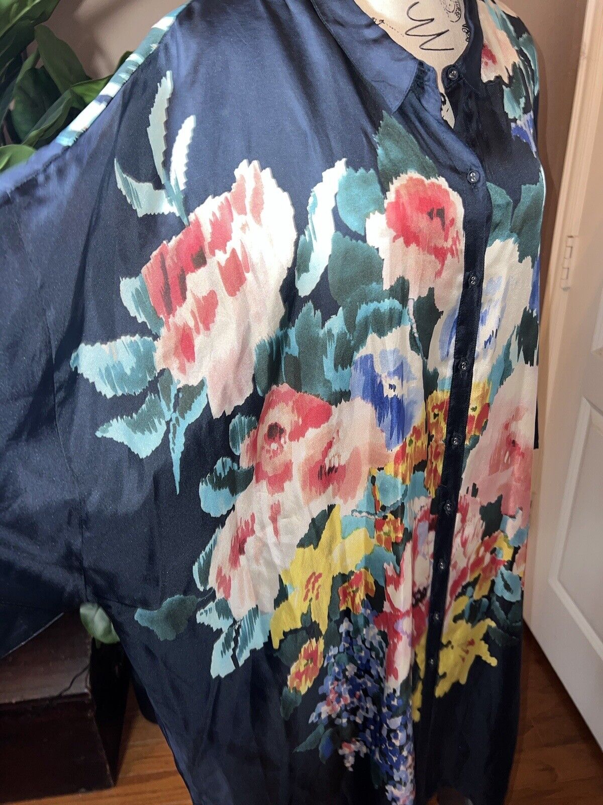 Johnny Was 100% Silk Navy  Floral Tunic Top Kimono 2X 2XL XXL  Watercolor