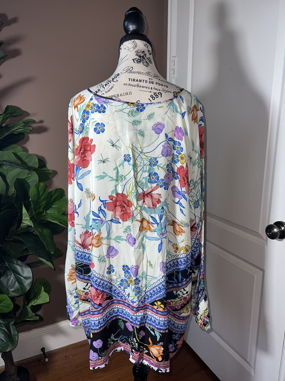 Johnny Was 1X Peasant Blouse Silky Floral Tunic Top Lightweight Cool White BOHO Johnny Was